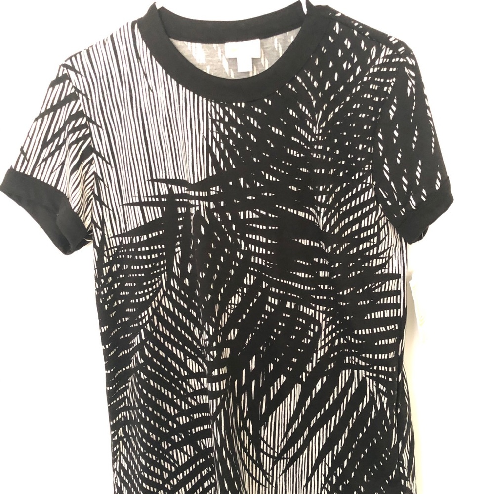 Small LuLaRoe Liv Tee